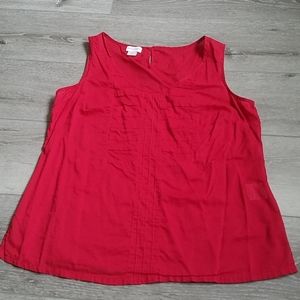Jaclyn Smith red cotton top